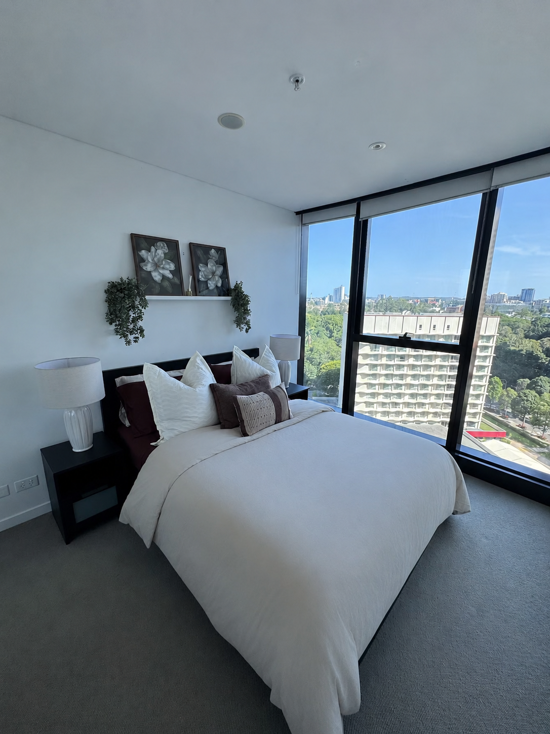 Professionally presented guest bedroom